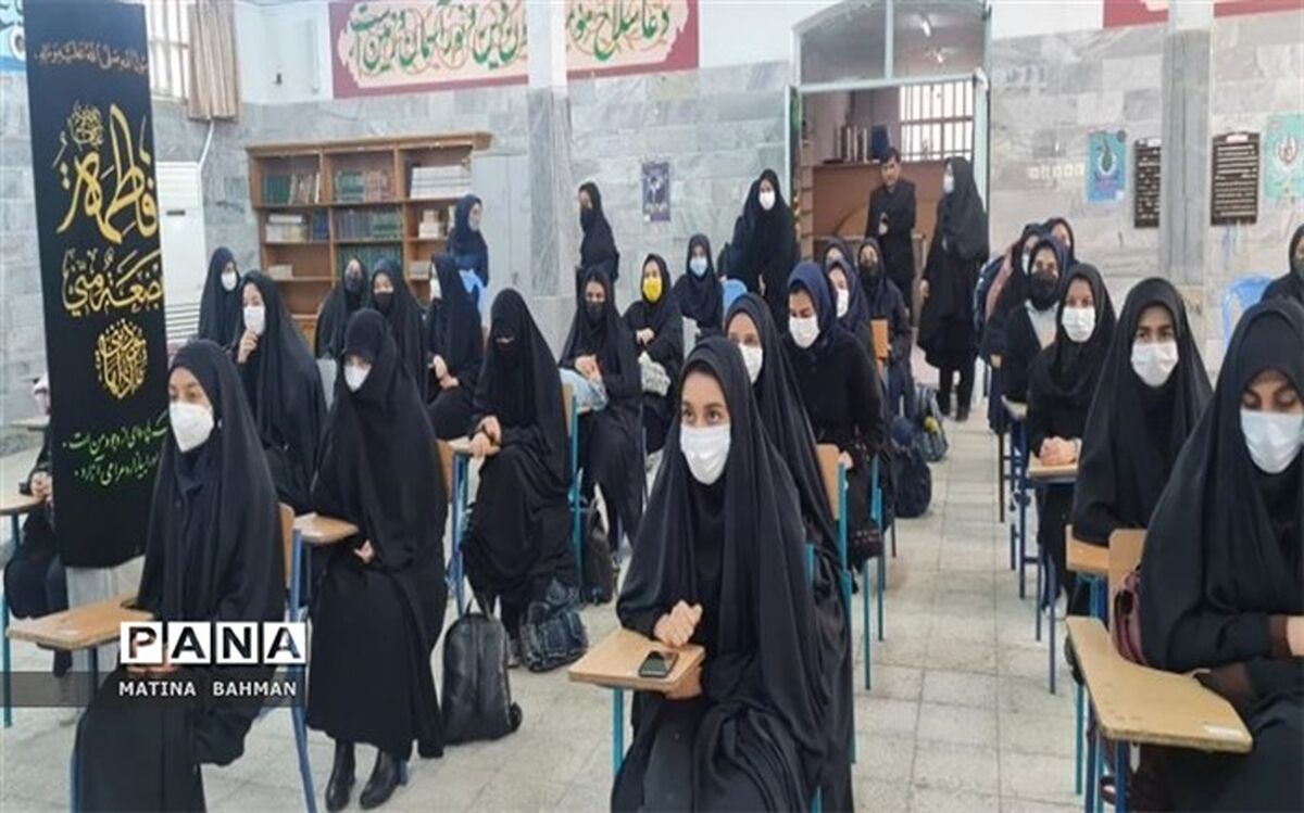 برگزاری مراسم‌های مذهبی در مدارس، آموزش‌های غیرمستقیم و مفید برای دانش‌آموز است