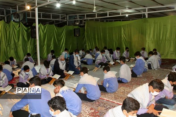محفل انس با قرآن در دبیرستان شاهد امام جواد(ع) بهبهان