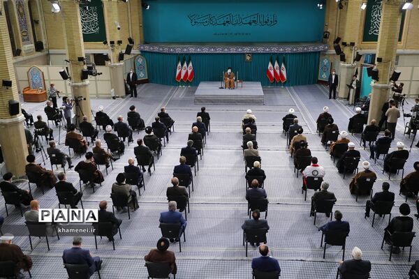دیدارسران قوا و جمعی از مسئولان و کارگزاران نظام با رهبر انقلاب