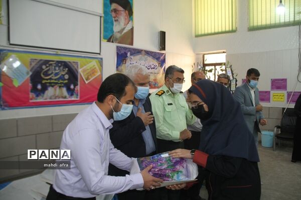 محفل انس با قرآن در دبیرستان دخترانه شاهد هدی شهرستان بهبهان