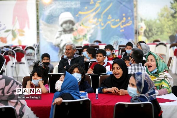 ضیافت افطاری با کودکان شهر