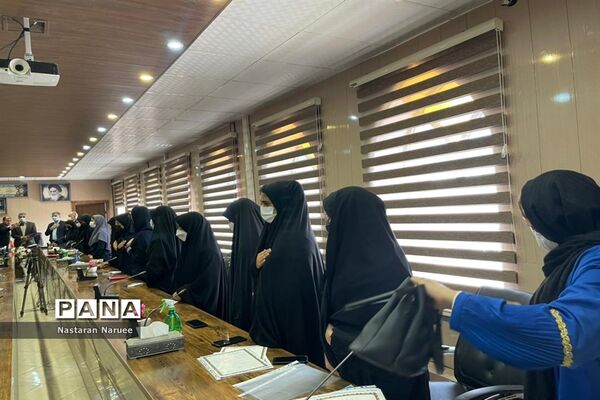 افتتاحیه دومین دوره مجلس دانش‌آموزی ناحیه یک زاهدان