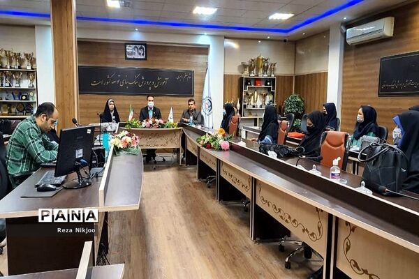 مراسم تقدیر از فرهنگیان برتر کشوری شاغل در ناحیه یک بهارستان