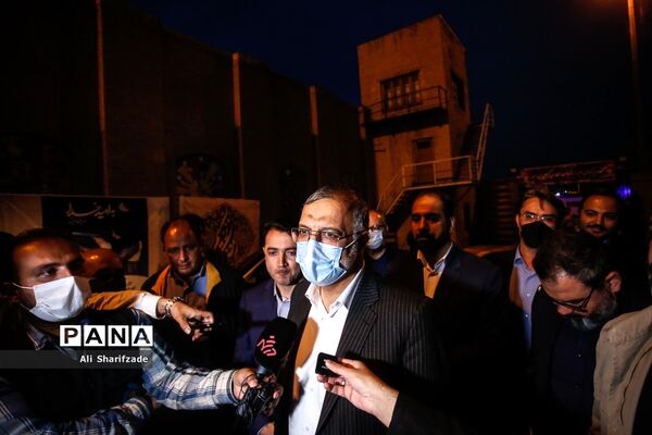 بازدید رسانه‌ای از پارک‌های مادر و کودک و مراسم افطار شهردار تهران با پاکبانان