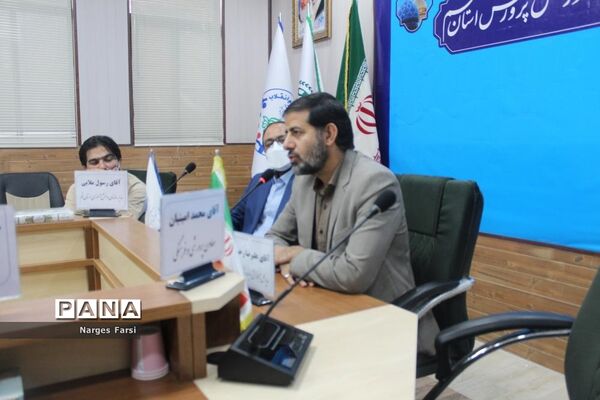 جلسه افتتاحیه  یازدهمین دوره مجلس دانش‌آموزی دختران استان قم
