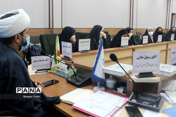 جلسه افتتاحیه  یازدهمین دوره مجلس دانش‌آموزی دختران استان قم