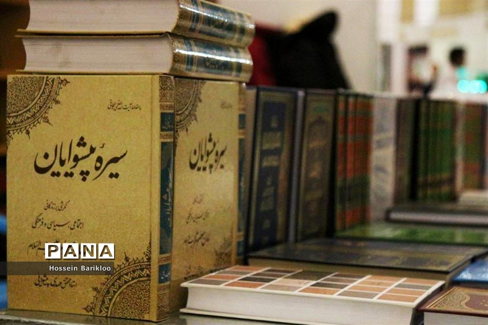 تاکید وزیر ارشاد بر برگزاری نمایشگاه کتاب در مصلی