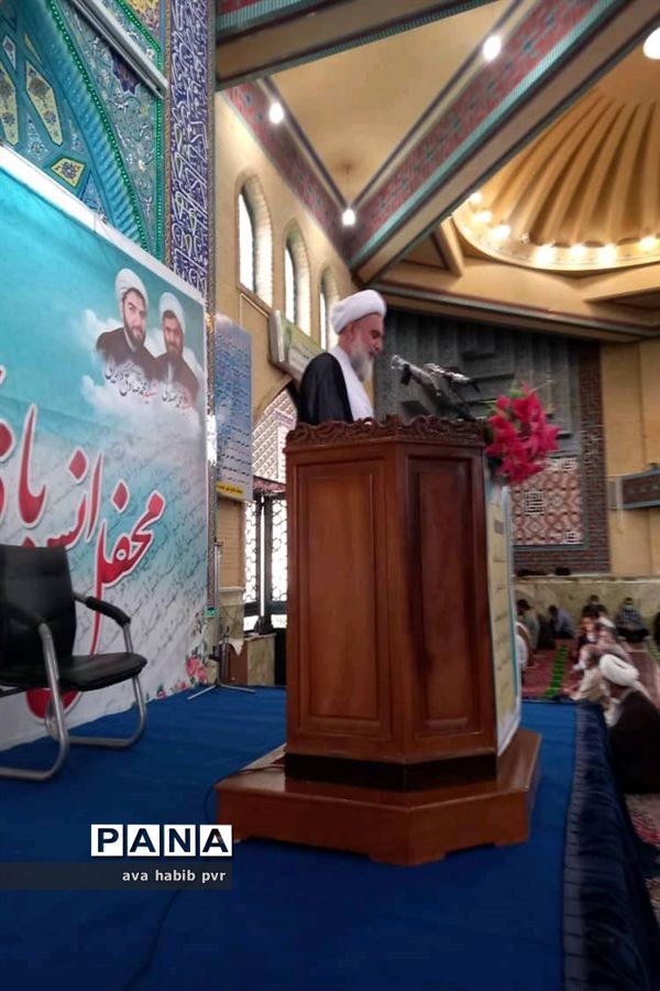 اقامه نمازجمعه در دومین هفته ماه مبارک رمضان در شهر محمدیه (قزوین)