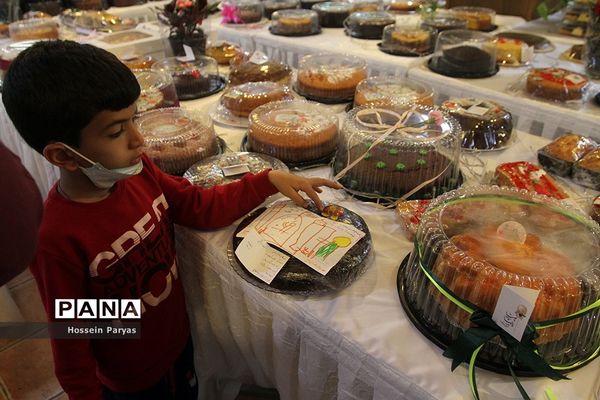سومین جشنواره «کیک پزون نذری» در بوستان آب و آتش