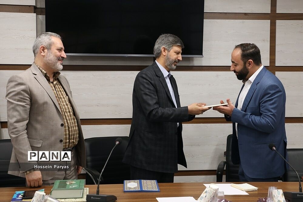 مراسم تکریم و معارفه سرپرست قائم‌مقام معاون وزیر در سازمان دانش‌آموزی