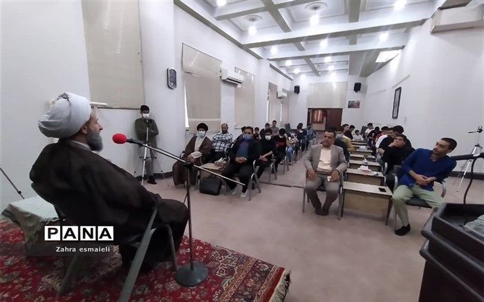 دیدار اعضای جوان ستاد نمازجمعه با امام جمعه شهرستان قرچک