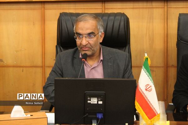 دیدار مدیرکل آموزش و پرورش فارس با جمعی از دانش‌آموزان پیشتاز