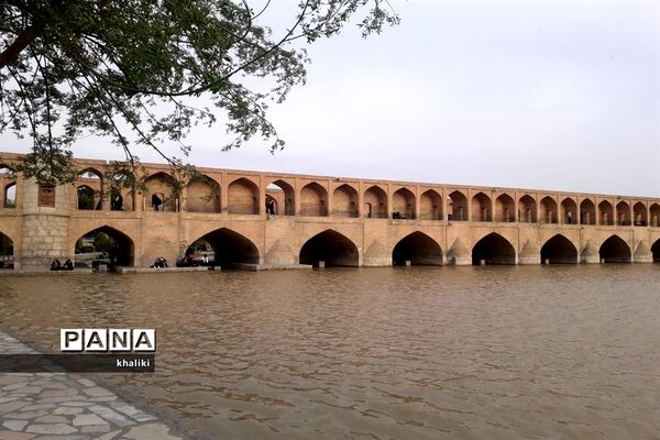 جاری‌شدن آب در زاینده رود
