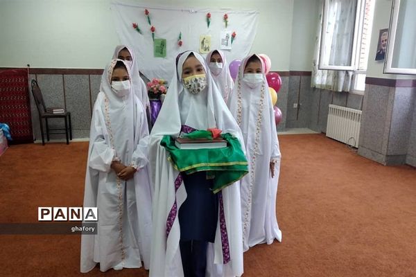 برگزاری محافل انس با قرآن به مناسبت ماه مبارک رمضان در مدارس دماوند