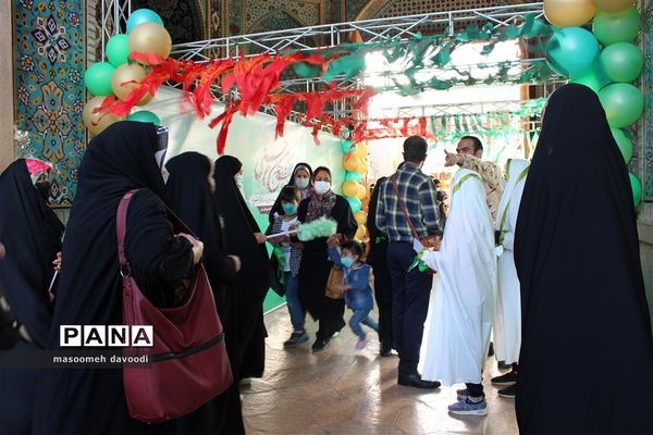 اجتماع بزرگ روزه اولی‌ها و روزه کله‌‍ گنجشکی‌های استان فارس