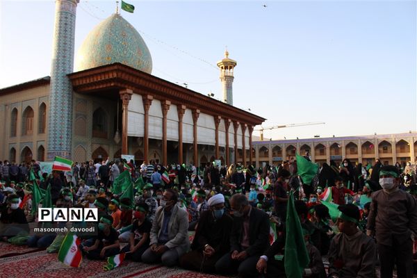 اجتماع بزرگ روزه اولی‌ها و روزه کله‌‍ گنجشکی‌های استان فارس