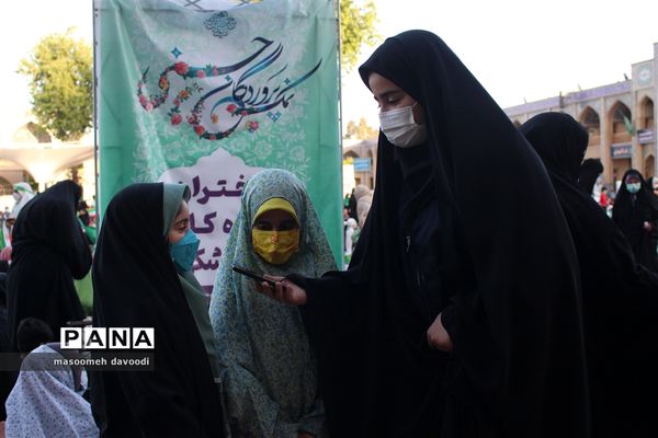 اجتماع بزرگ روزه اولی‌ها و روزه کله‌‍ گنجشکی‌های استان فارس