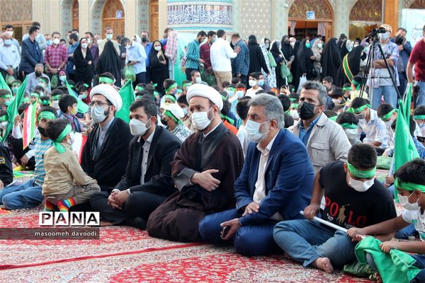 اجتماع بزرگ روزه اولی‌ها و روزه کله‌‍ گنجشکی‌های استان فارس