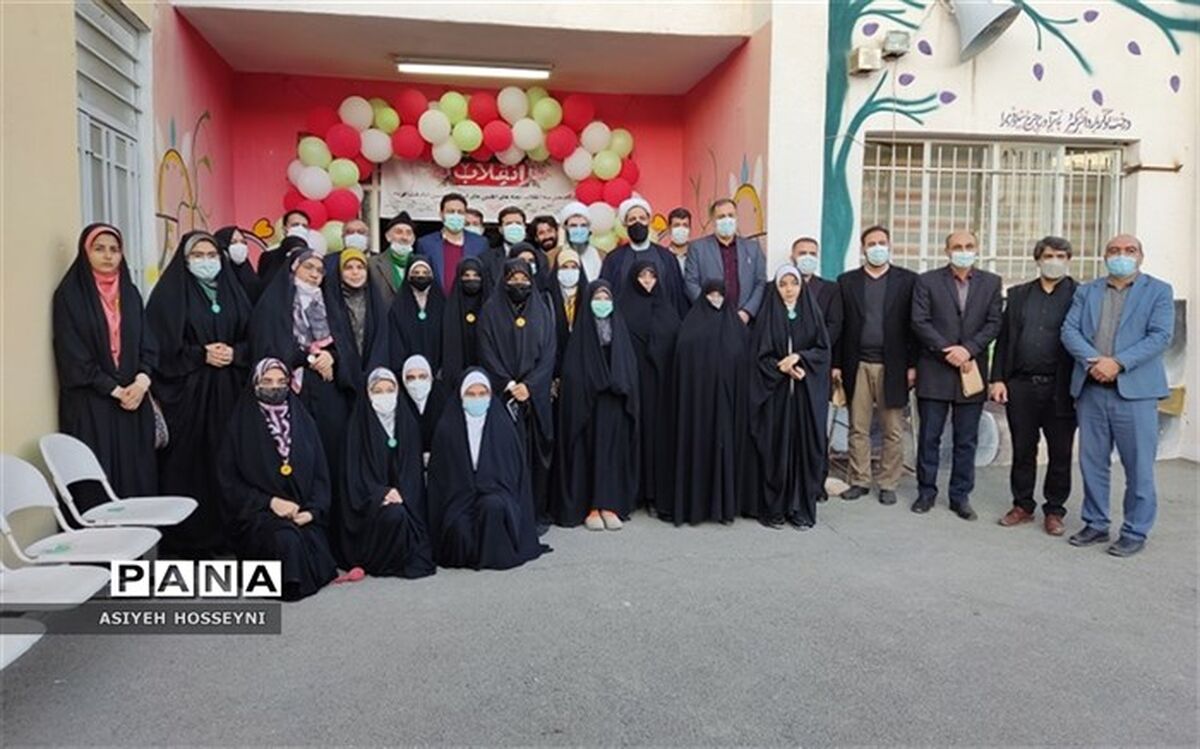 کسب رتبه اول استانی نمایشگاه مدرسه انقلاب توسط دانش‌آموزان دختر فشافویه