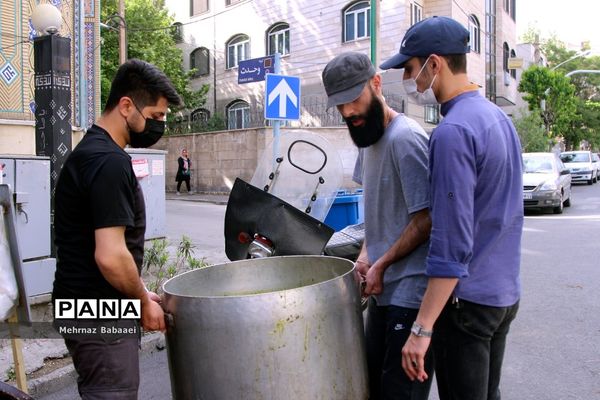 پخت آش نذری در ماه مبارک رمضان