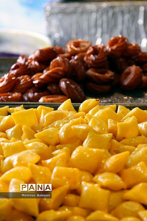 پخت زولبیا و بامیه در ایام ماه رمضان