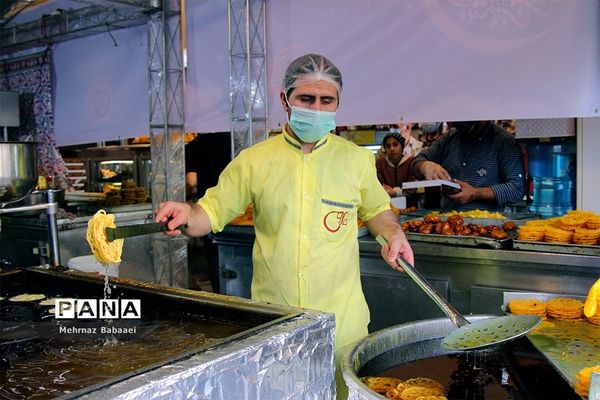 پخت زولبیا و بامیه در ایام ماه رمضان