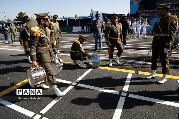 رژه روز ارتش جمهوری اسلامی ایران