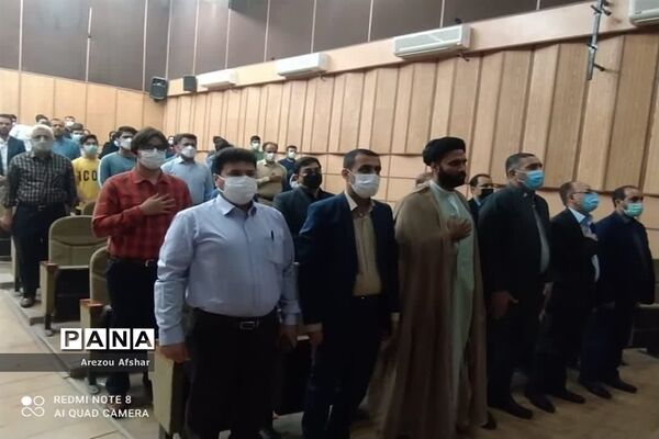 تقدیر از دانش‌آموزان برگزیده مسابقات فرهنگی، قرآن، عترت و نماز در بندرامام خمینی (ره)