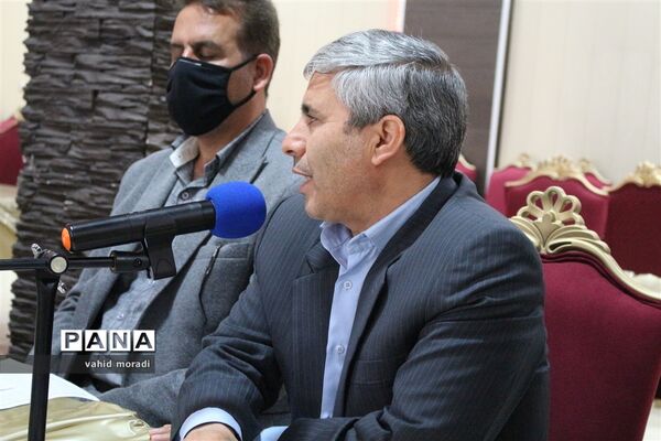 نشست مدیرکل و کارکنان حوزه ستادی آموزش و پرورش کرمانشاه