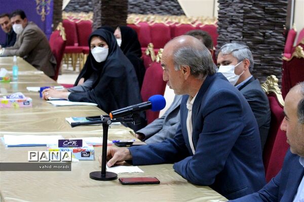 نشست مدیرکل و کارکنان حوزه ستادی آموزش و پرورش کرمانشاه