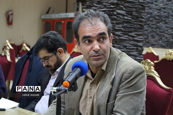 نشست مدیرکل و کارکنان حوزه ستادی آموزش و پرورش کرمانشاه