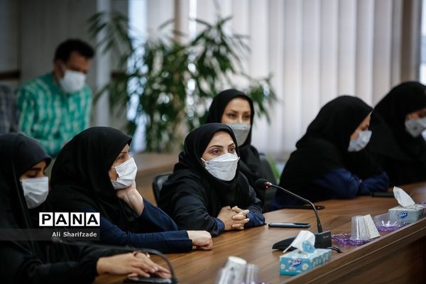 جلسه قائم مقام سازمان دانش‌آموزی با کارکنان