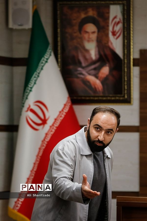 جلسه قائم مقام سازمان دانش‌آموزی با کارکنان