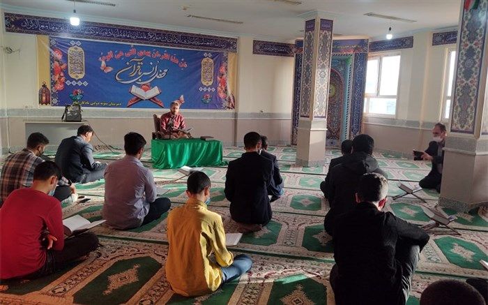 دانش‌آموزان با شرکت در محافل انس با قرآن از فضیلت‌های معنوی ماه رمضان بهره‌مند شوند