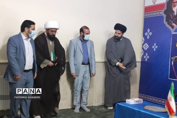 ضیافت افطاری و نشست صمیمی جمعی از نخبگان با امام جمعه شهرستان پردیس