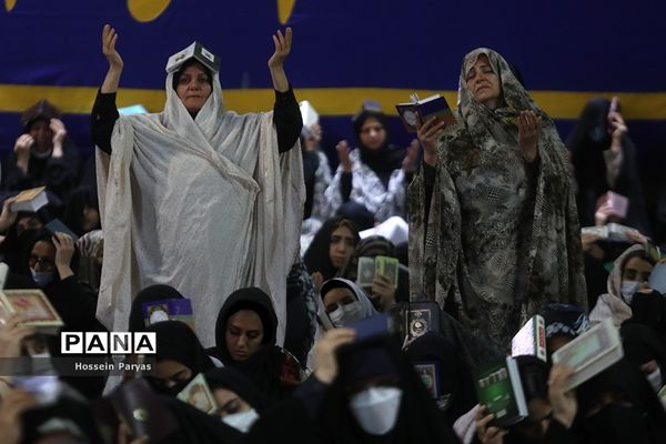 مراسم احیا شب نوزدهم ماه مبارک رمضان در امامزاده صالح (ع)