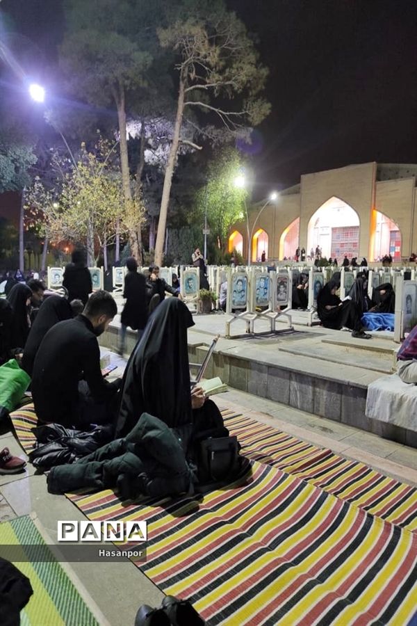 برگزاری مراسم احیا شب قدر در گلستان شهدای اصفهان