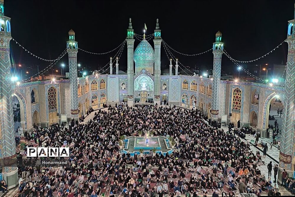 مراسم احیای شب قدر در حرم حضرت محمد هلال بن علی(ع) آران و بیدگل