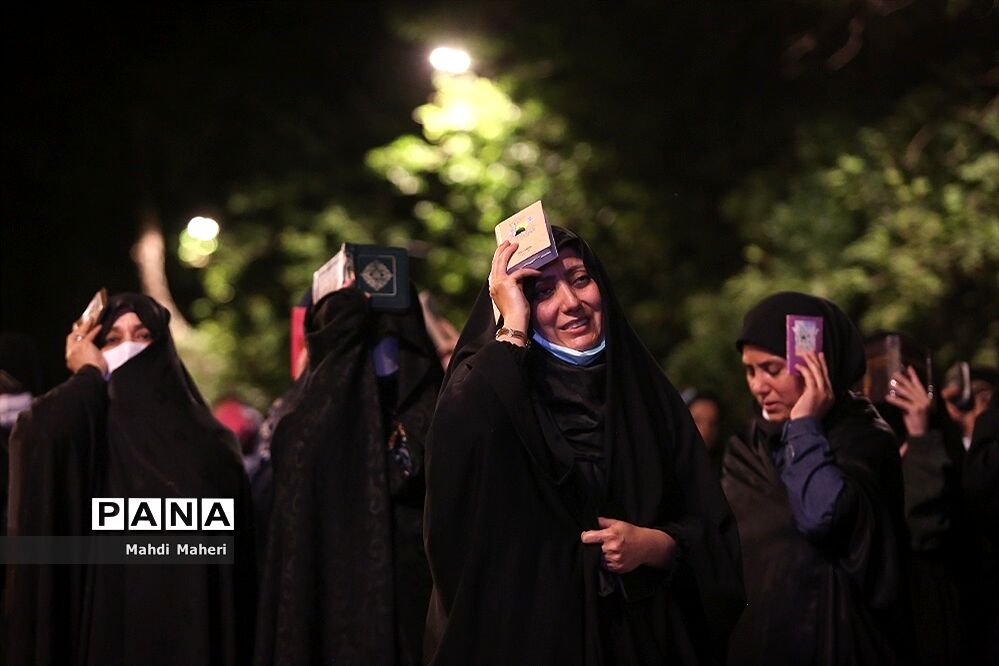 احیای شب نوزدهم ماه رمضان در دانشگاه تهران