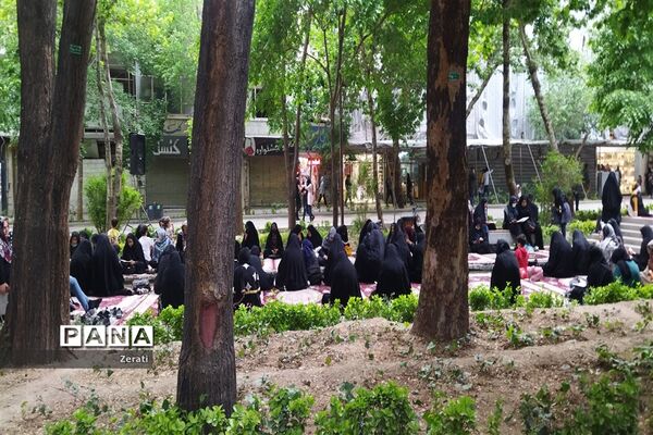 جزءخوانی قرآن کریم در چهارباغ اصفهان