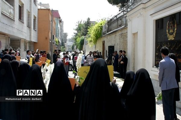اجتماع دانش‌آموزان مشهدی در محکومیت انفجار در کابل
