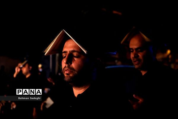 مراسم احیا شب بیست و یکم - خیابان ری