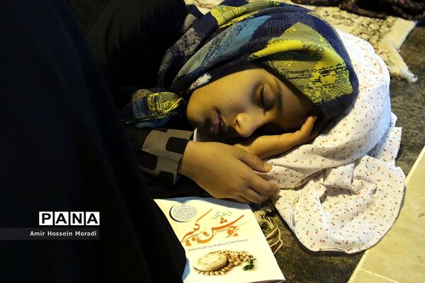 حضور دانش‌آموزان پیشتاز هرمزگانی در مراسم شب‌های قدر
