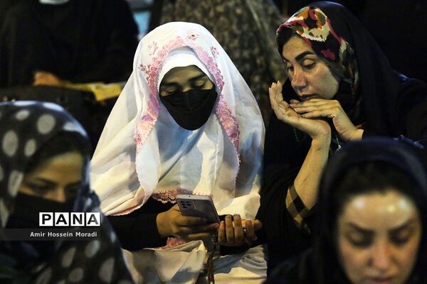 حضور دانش‌آموزان پیشتاز هرمزگانی در مراسم شب‌های قدر