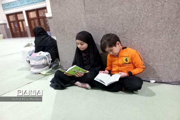 شب بیست و یکم ماه مبارک رمضان در مصلی امام خمینی(ره) تهران