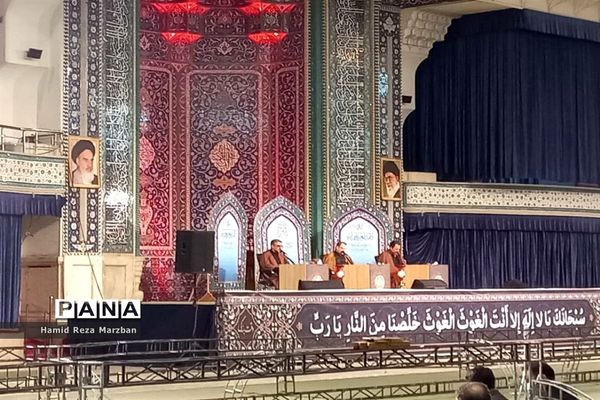 شب بیست و یکم ماه مبارک رمضان در مصلی امام خمینی(ره) تهران