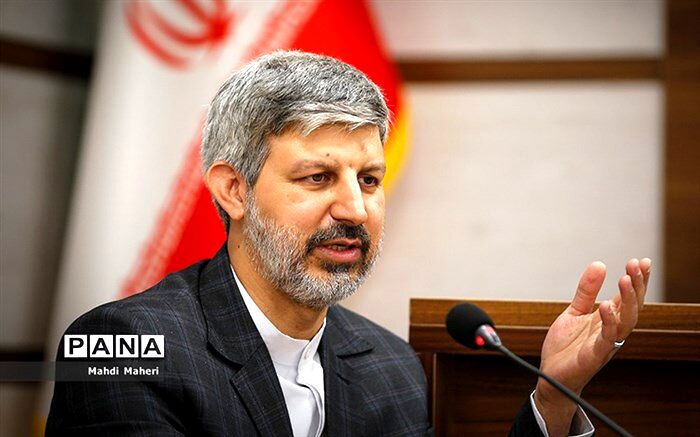 آنکه شجاعت خود را در کشتن دانش‌آموزان بیگناه می‌جوید، از رحمت خدا دور است