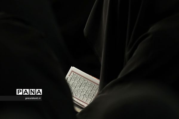 مراسم شب بیست و یکم ماه مبارک رمضان در مصلی تهران