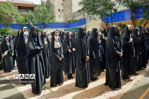 تشییع پیکر مطهر شهید گمنام در دبیرستان شاهد امام حسین (ع) منطقه ۱۴