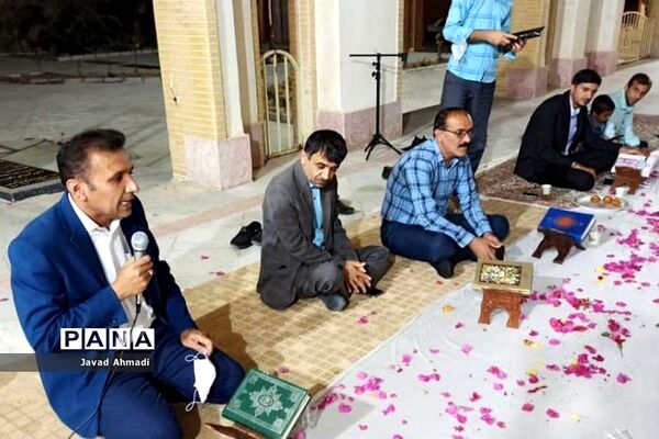محفل انس با قرآن و ترتیل‌خوانی در گلزار شهدای شهرکاکی